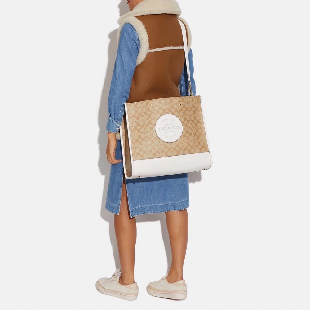 NWT Coach Dempsey Tote 40 Signature Jacquard Stripe Coach Patch C8414 - Picture 3 of 16